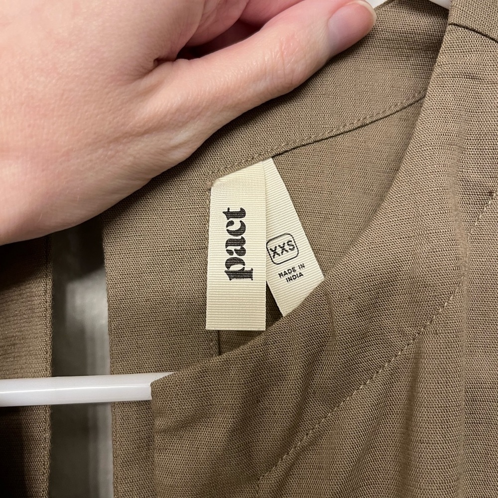 NWOT Pact Organic Canopy Linen Blend Notch Neck Dress in Khaki Green - Picture 7 of 13